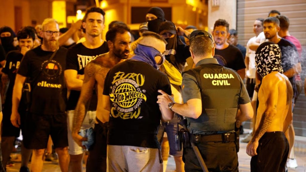Torre Pacheco: Unidad de clase frente a los progromos racistas – ¡Comités de autodefensa en los barrios! ¡Organizar una huelga en la comarca!