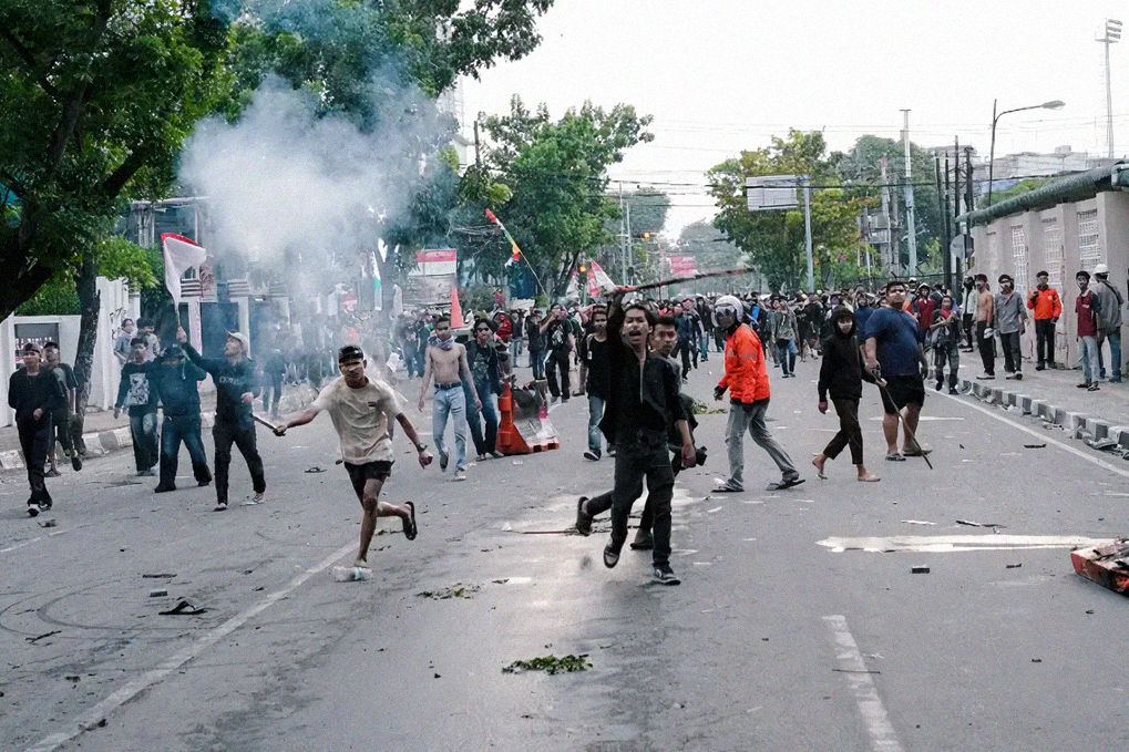 Indonesia: ¡Entrad en las fábricas y extender esta revolución a la clase obrera!