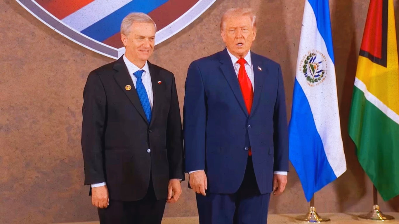 Kast (izquierda) y Trump (derecha) en la convención del Escudo de las Américas.