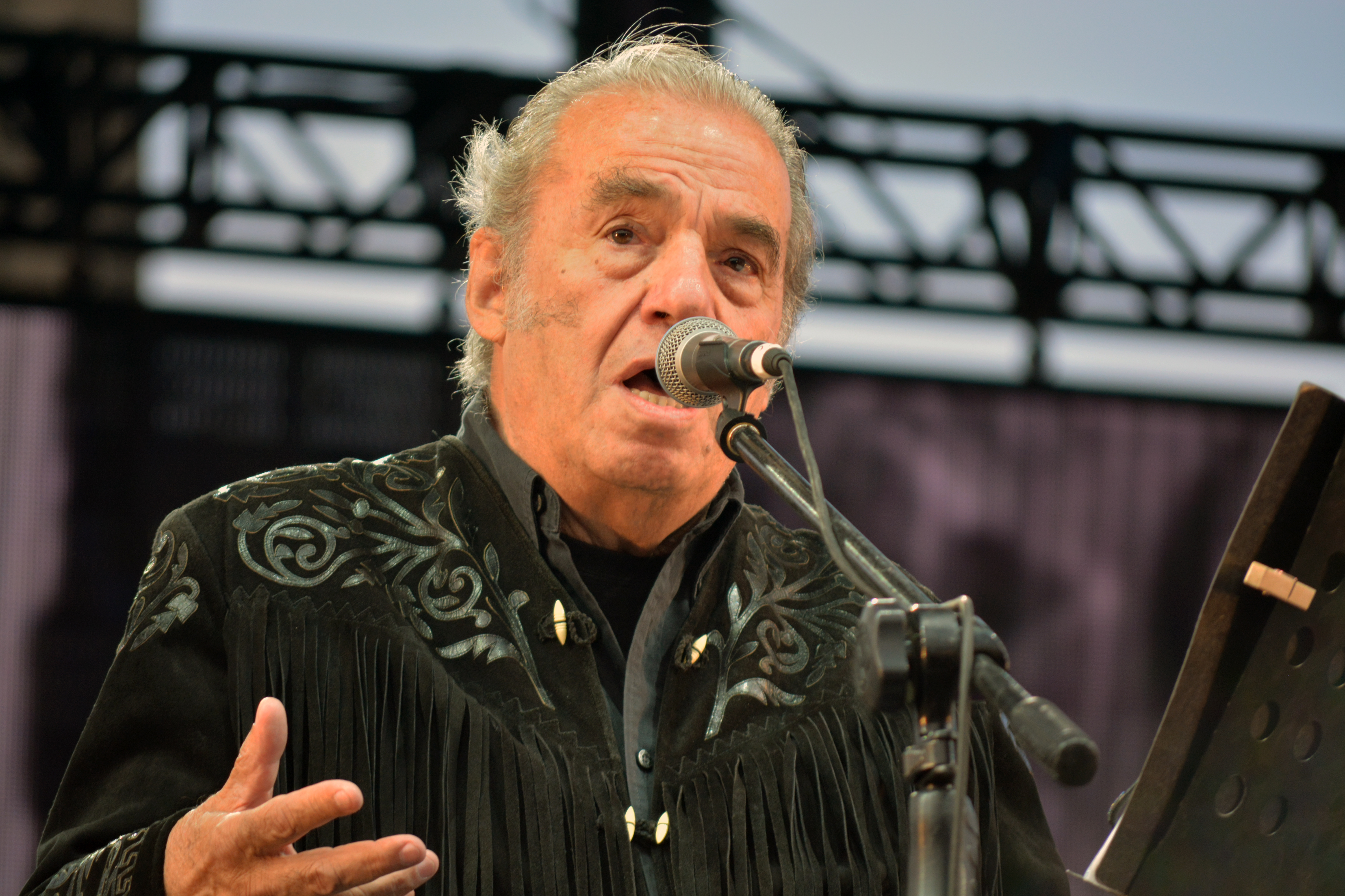 Óscar_Chávez_en_el_Zócalo_2016_-_6