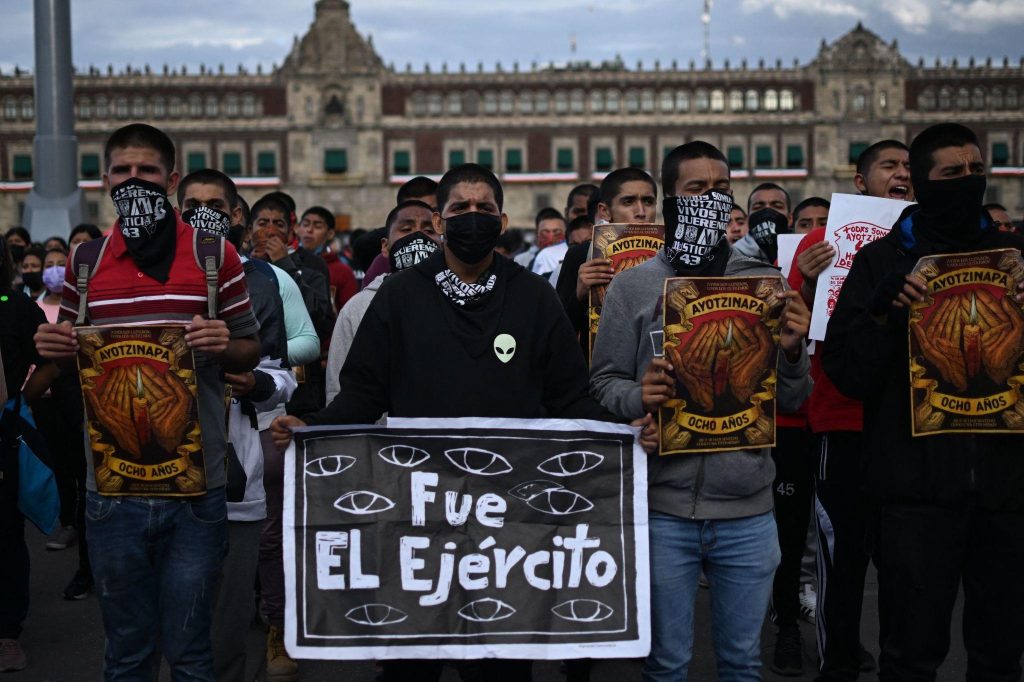 Ayotzinapa, 12 años: ¿nuevos hallazgos o encubrimiento del Ejército bajo el gobierno Sheinbaum?
