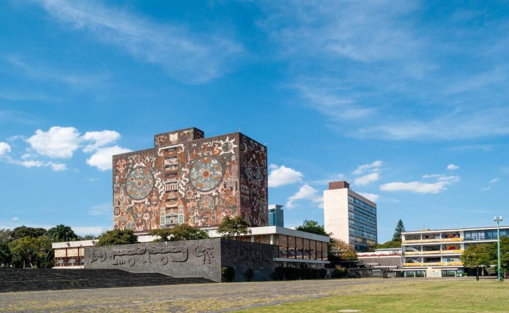 UNAM