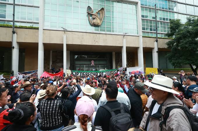 Los trabajadores del Seguro Social deben llamar a un frente unido en defensa de las pensiones y el salario